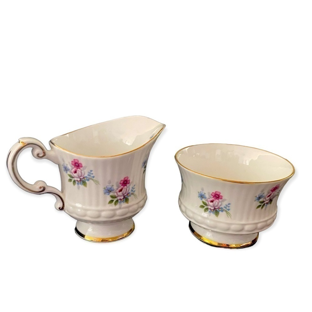 Elizabethan 3280 Vintage Footed Mini Creamer and Sugar and Mini Open Sugar Bowl